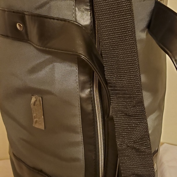 Calvin Klein Gym Bag Unisex - Picture 4 of 4